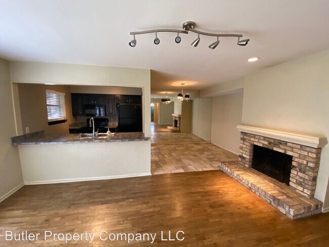 Building Photo - 4047-4049 Herschel Ave