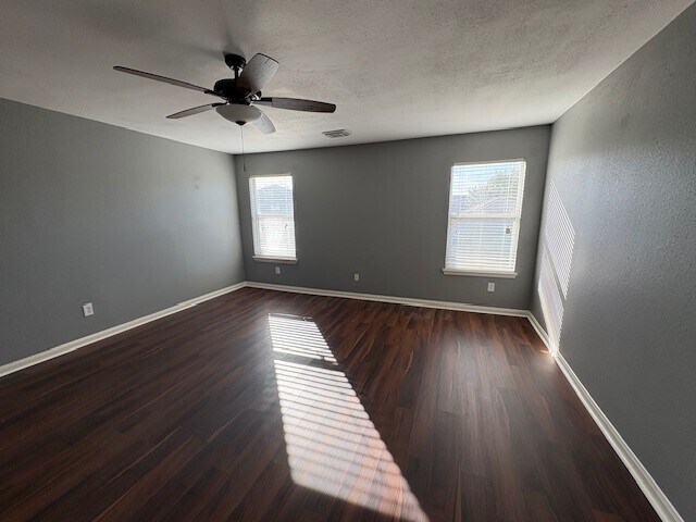 Building Photo - 16314 Cole Bridge Ln