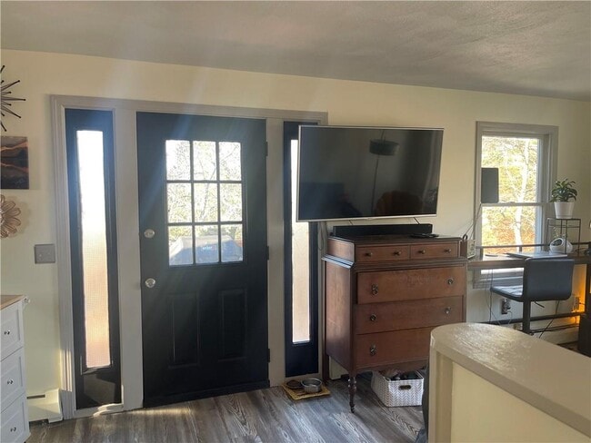 Building Photo - 34 Cedar Swamp Rd