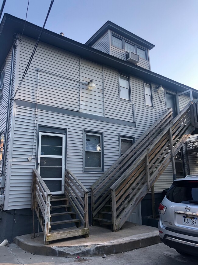 Building Photo - 2212 F St
