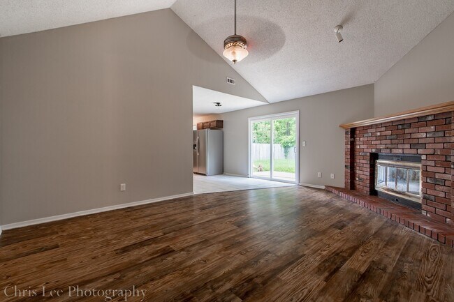 Photo - Beautiful 3 Bedroom Home 5 minutes From UofA!