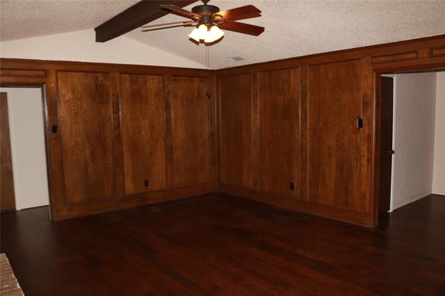 Building Photo - 1526 Sharon Dr