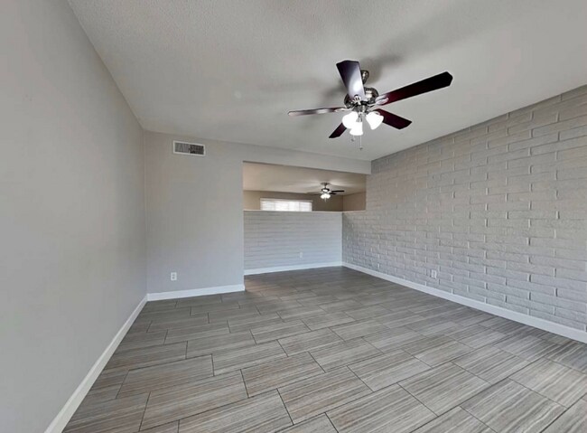 Foto del edificio - 1024 E Alameda Dr