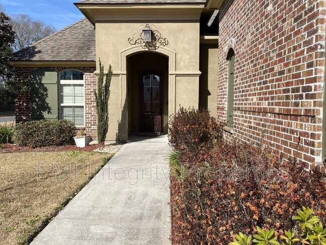 Building Photo - 101 Glenbrook Dr