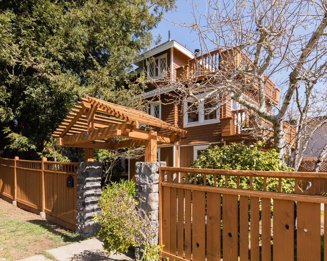 Foto principal - 54 Mountain View Ave