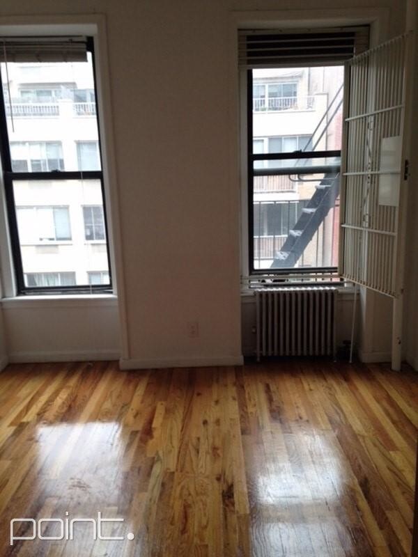 Foto del edificio - 526 E 11th St
