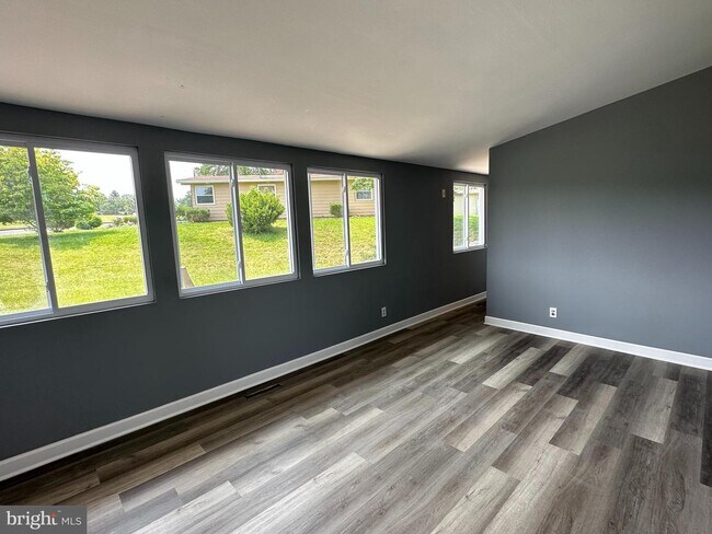 Foto del edificio - 3832 Hendon Rd