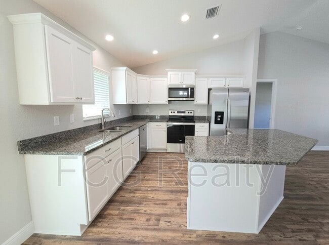 Building Photo - 13253 SW 41st Ct