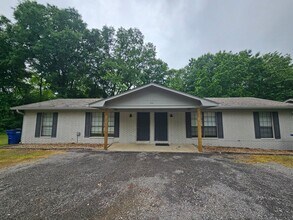 Building Photo - 24 Linder Rd