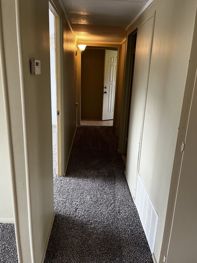 Building Photo - Rangeline