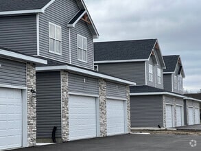 Building Photo - 450 Stewart Ct