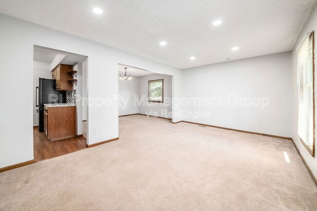 Building Photo - 356 Northview Dr