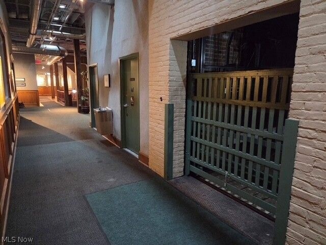 Foto del edificio - 1667 E 40th St