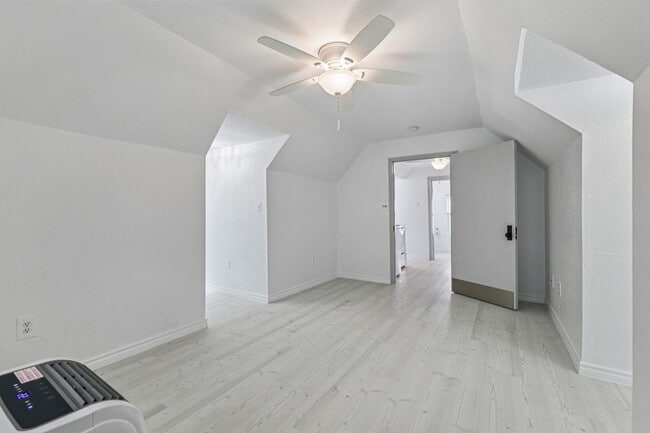Building Photo - 1817 Mesquite St