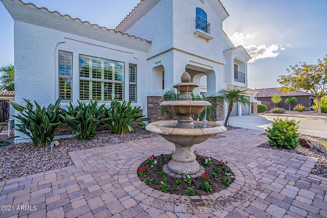 Building Photo - 11619 E Bellflower Dr