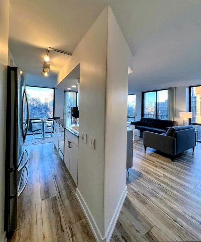 Foto del edificio - 345 W Fullerton Pky