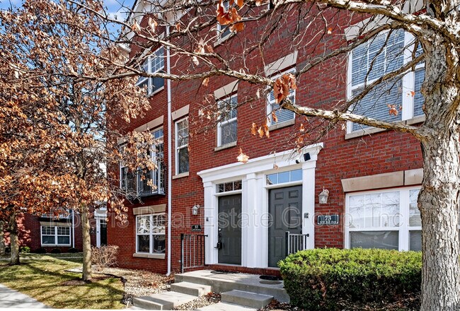 Foto del edificio - 83 3rd Ave NW