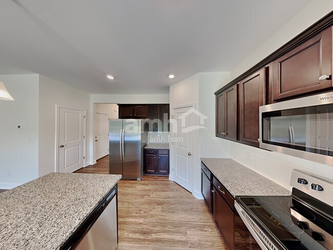 Foto del edificio - 5833 Zurich Road