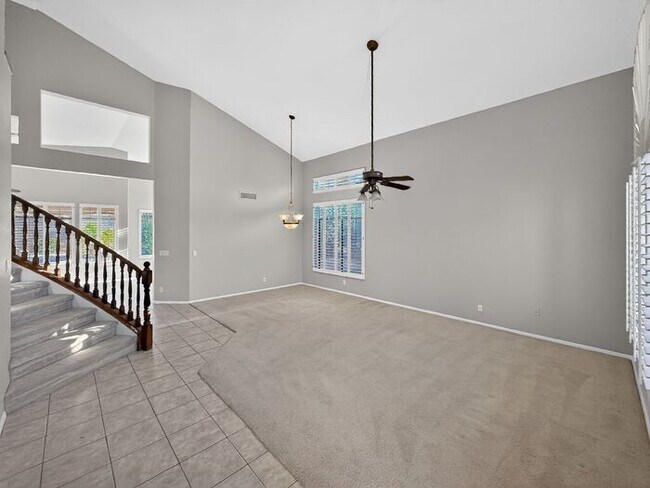 Foto del edificio - Charming 4 Bedrooms/ 3.5 Bath Home in Desirable Fox Crossing!!