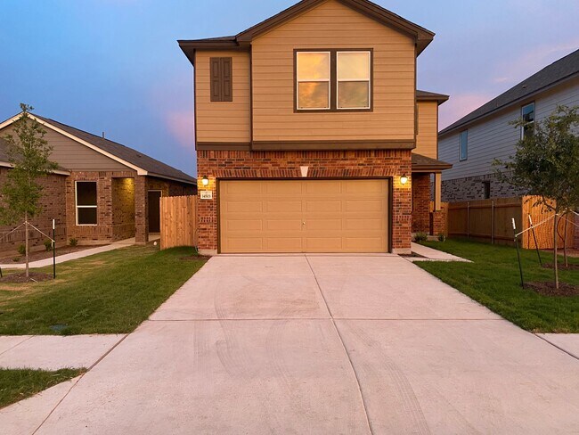 Foto del edificio - 14503 Jefferson Craig Ln