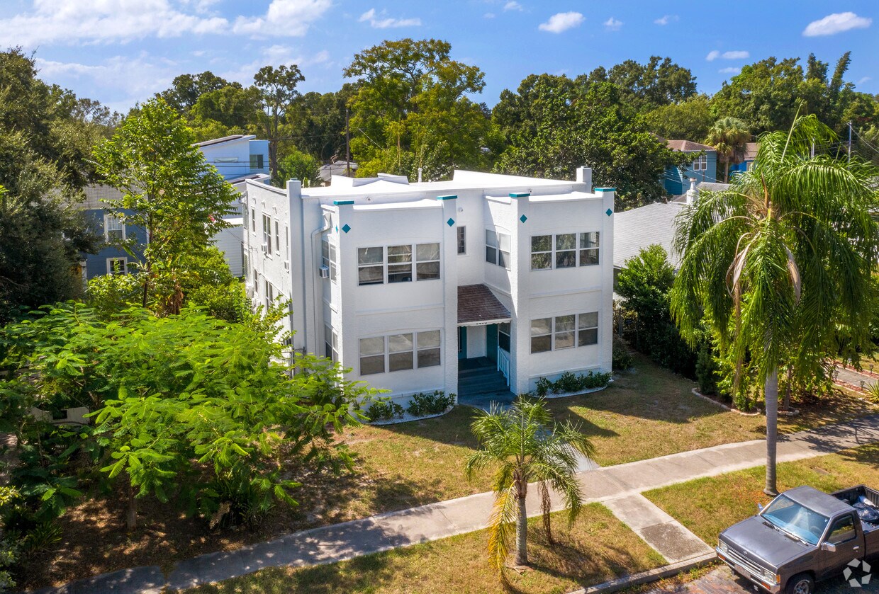Foto del edificio - 2420 Burlington Ave N
