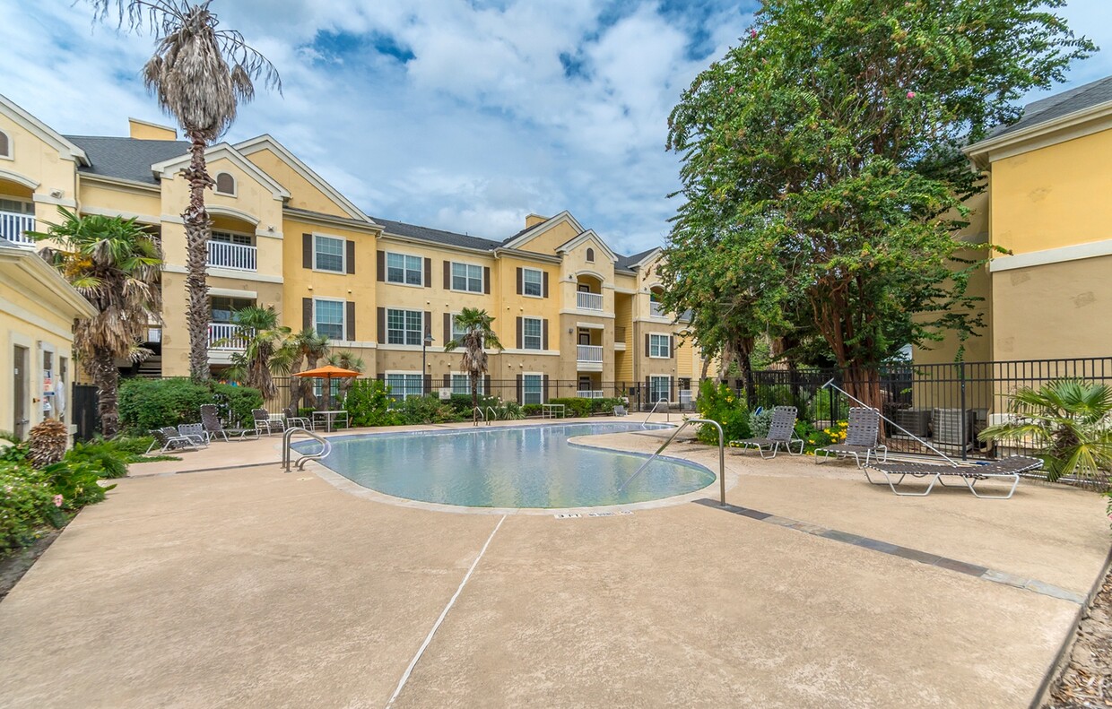 Woodway Square - Apartments in Austin, TX | Apartments.com