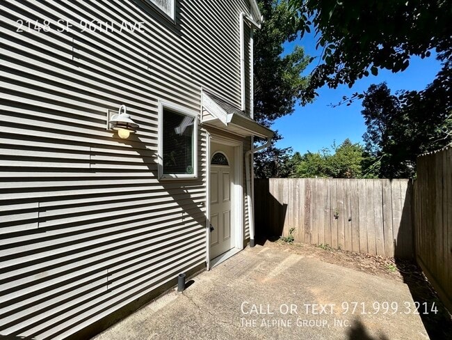 Building Photo - 2148 SE 96th Ave