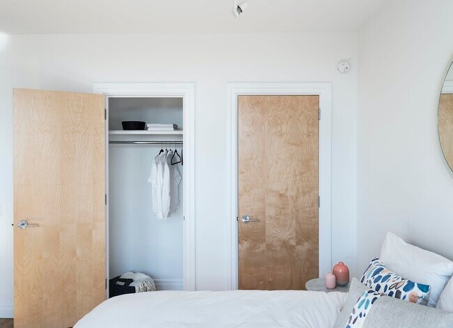 Foto del edificio - 300 Ashland Pl