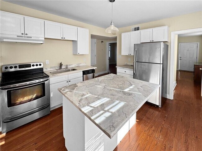 Building Photo - 4403 Elba St