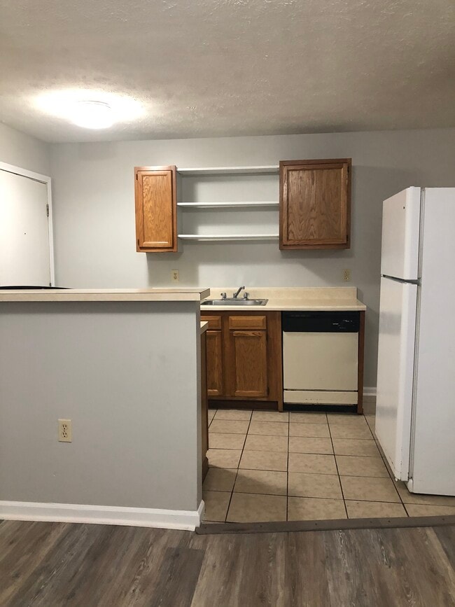 Building Photo - 725 Chestnut St