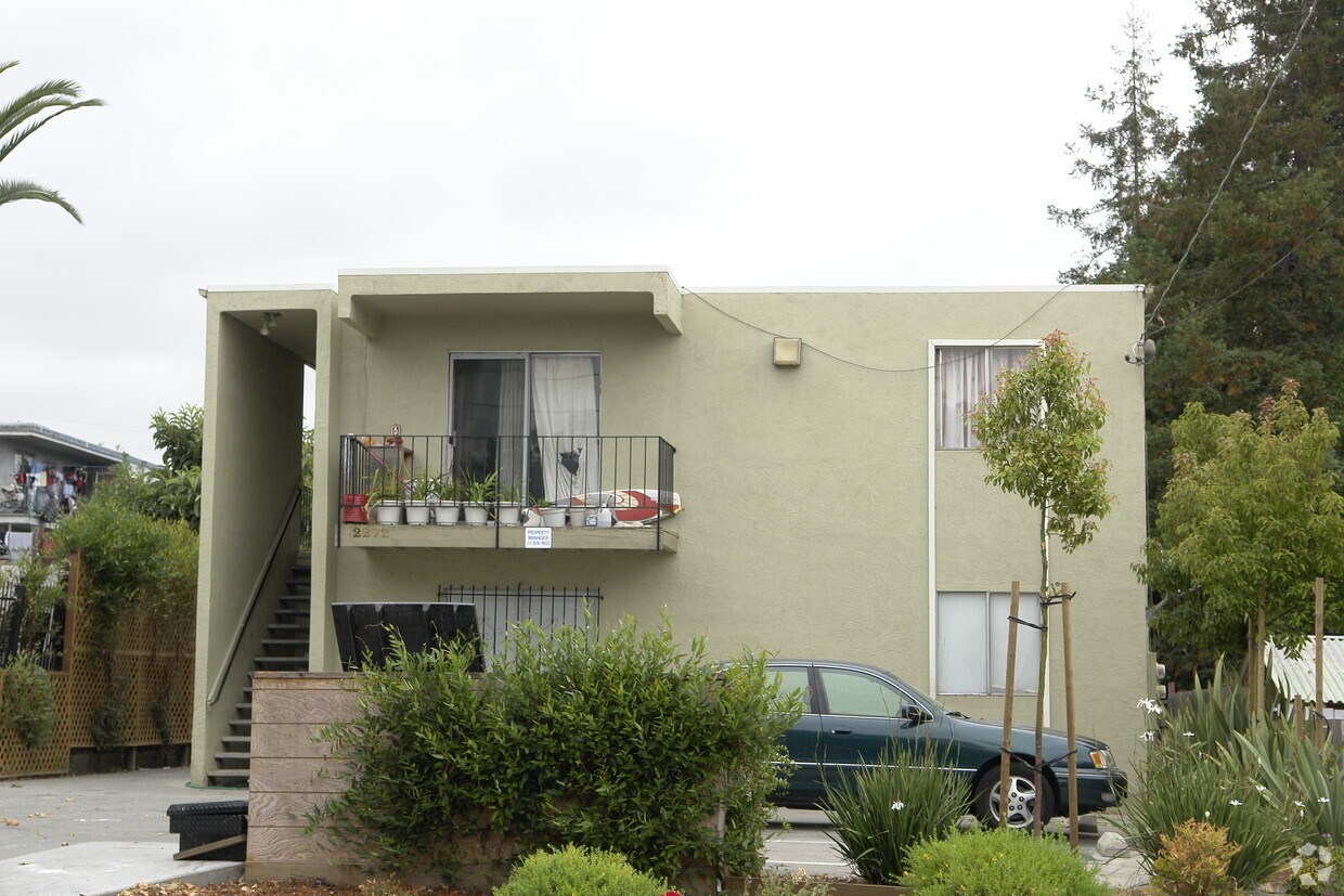 Foto del edificio - 2272 E 19th St