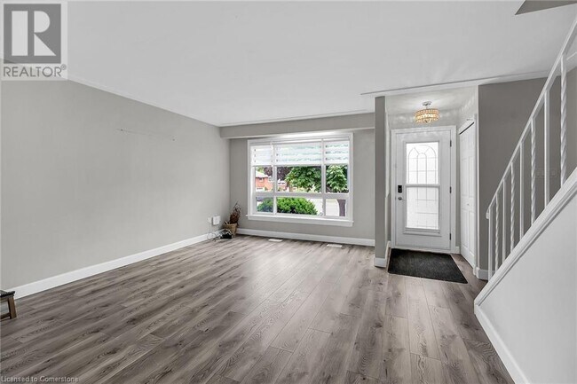 Building Photo - 502 Upper Kenilworth Ave