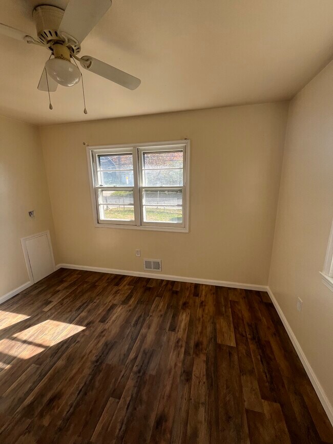 Foto del edificio - 5800 Roanoke Ave