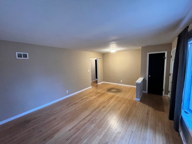 Foto del edificio - 3937 N 98th St