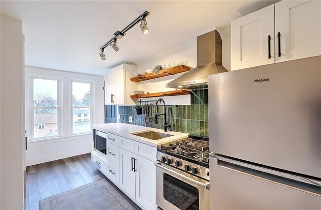 Foto del edificio - 73 Washburn Ave