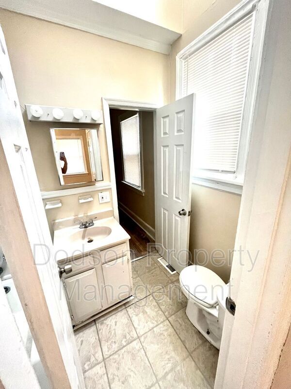 Foto del edificio - 318 Hunt Ave