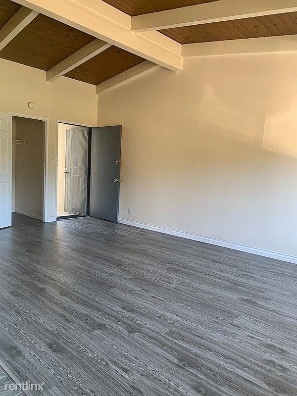 Foto del edificio - 3935 Don Tomaso Dr