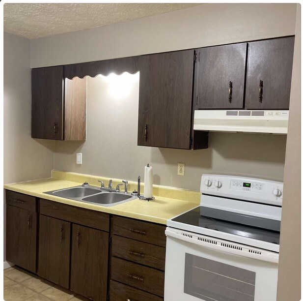 116 W Zupan St Unit 4, Maryville, IL 62062 Room for Rent in Maryville