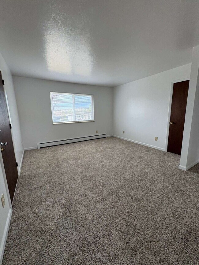 Foto del edificio - 2 bedroom - Forrest Hill Ct