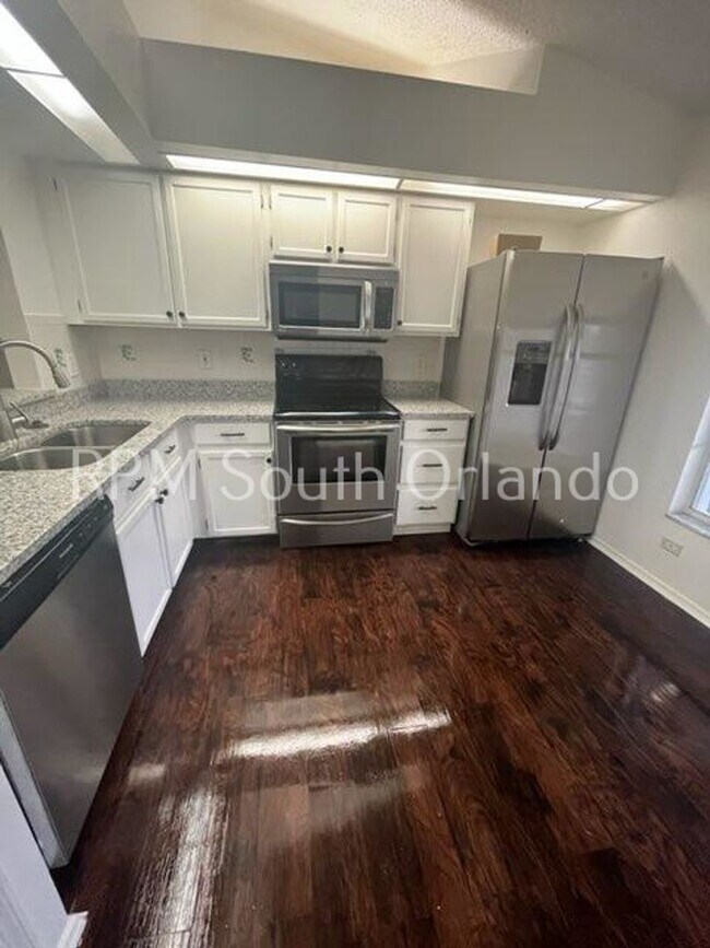 Foto del edificio - Lake wood at meadow woods
