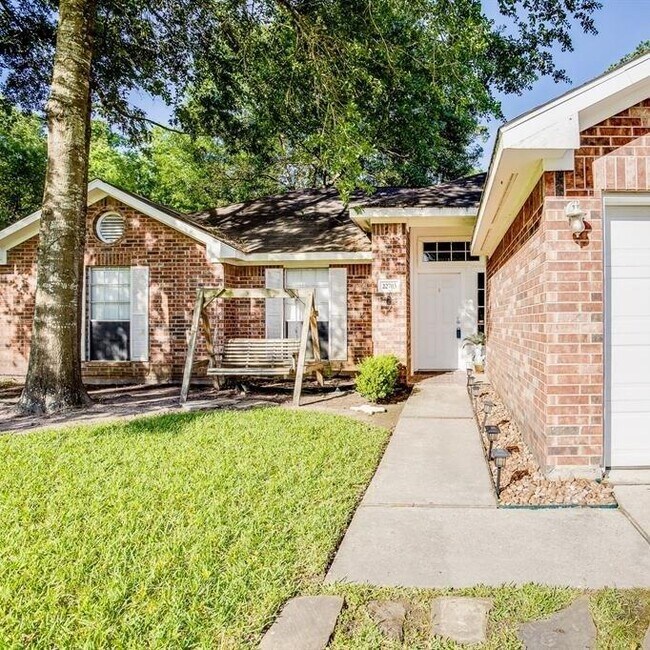 Foto del edificio - 22703 Tree House Ln