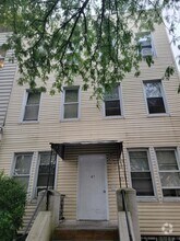 Building Photo - 87 Wales Ave