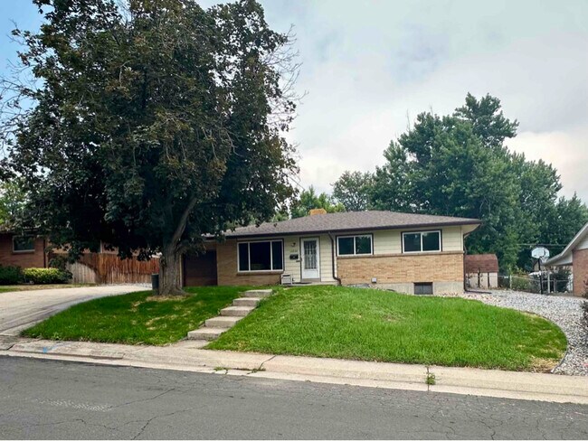 Building Photo - 2858 S Zurich Ct