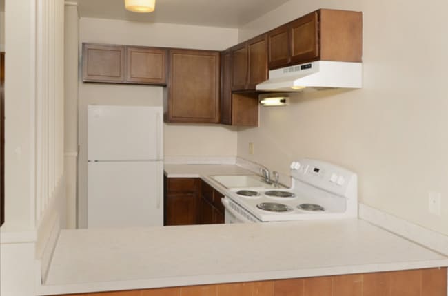 Building Photo - 611 Stover St