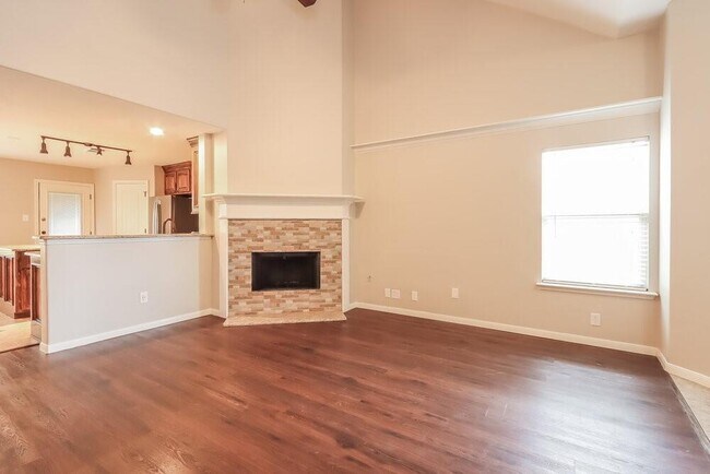 Foto del edificio - 18421 Sunrise Pines Dr