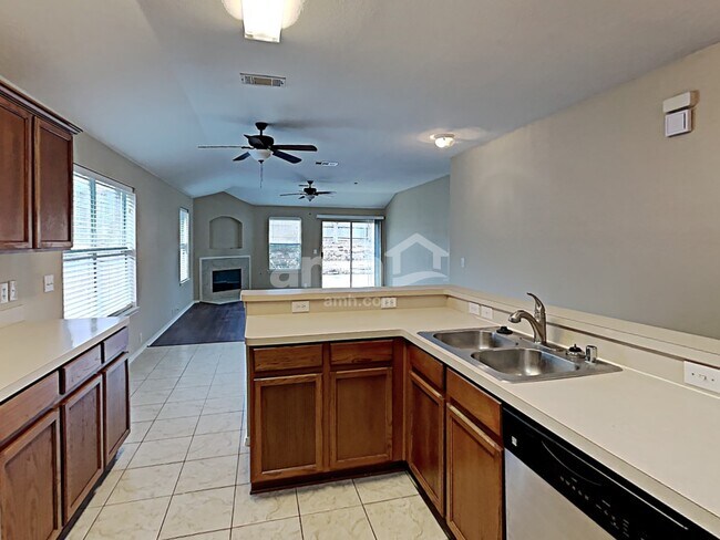 Foto del edificio - 2502 Quail Ridge Rd