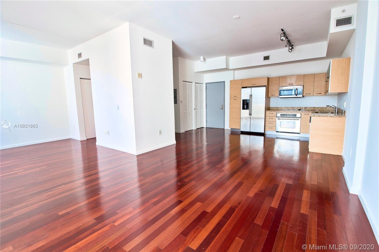 Primary Photo - 2275 Biscayne Blvd Blvd