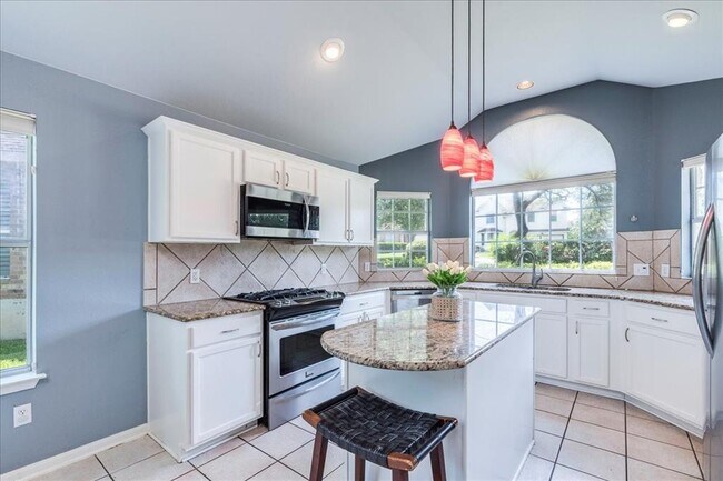 Building Photo - 9205 Rock Castle Cove