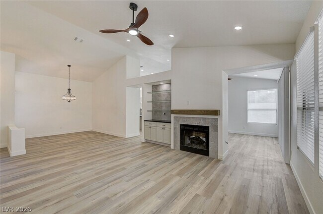 Foto del edificio - 2641 Copper Cove Dr