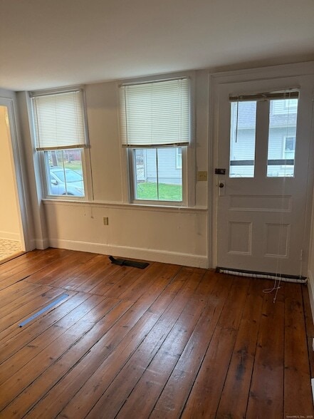 Foto del edificio - 259 Old Whitfield St